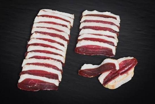 Magret de canard fumé