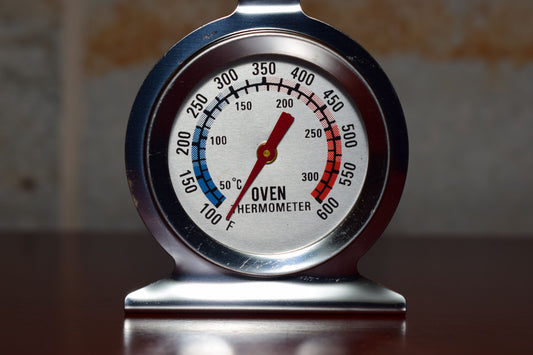 Thermomètre à cadran pour contrôler la température du fumage à froid